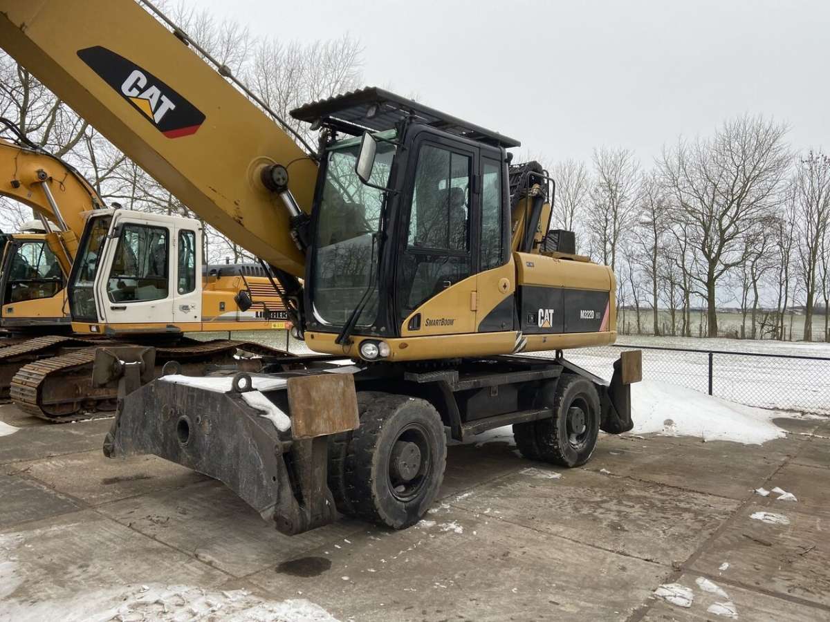 CATERPILLAR MH322D mobiele graafmachine - Photo 2