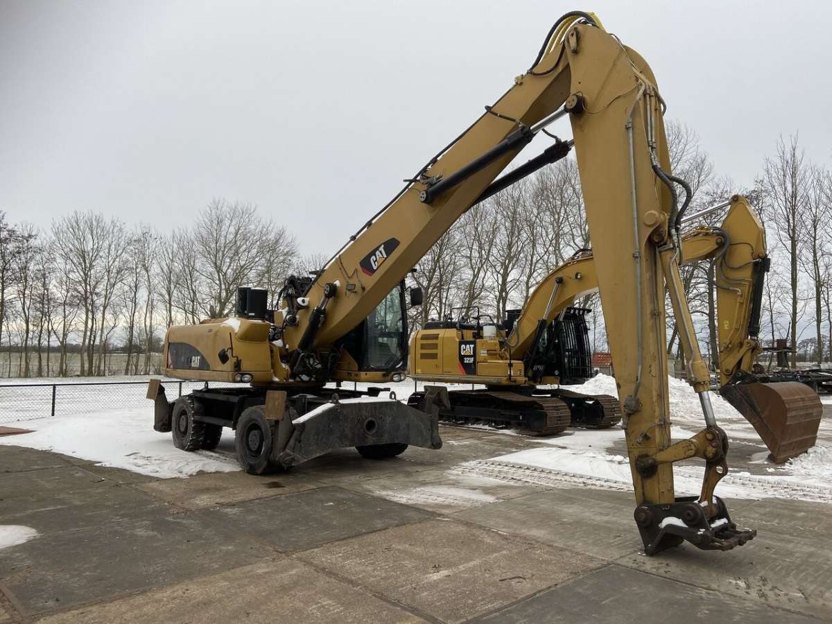 CATERPILLAR MH322D mobiele graafmachine - Photo 3