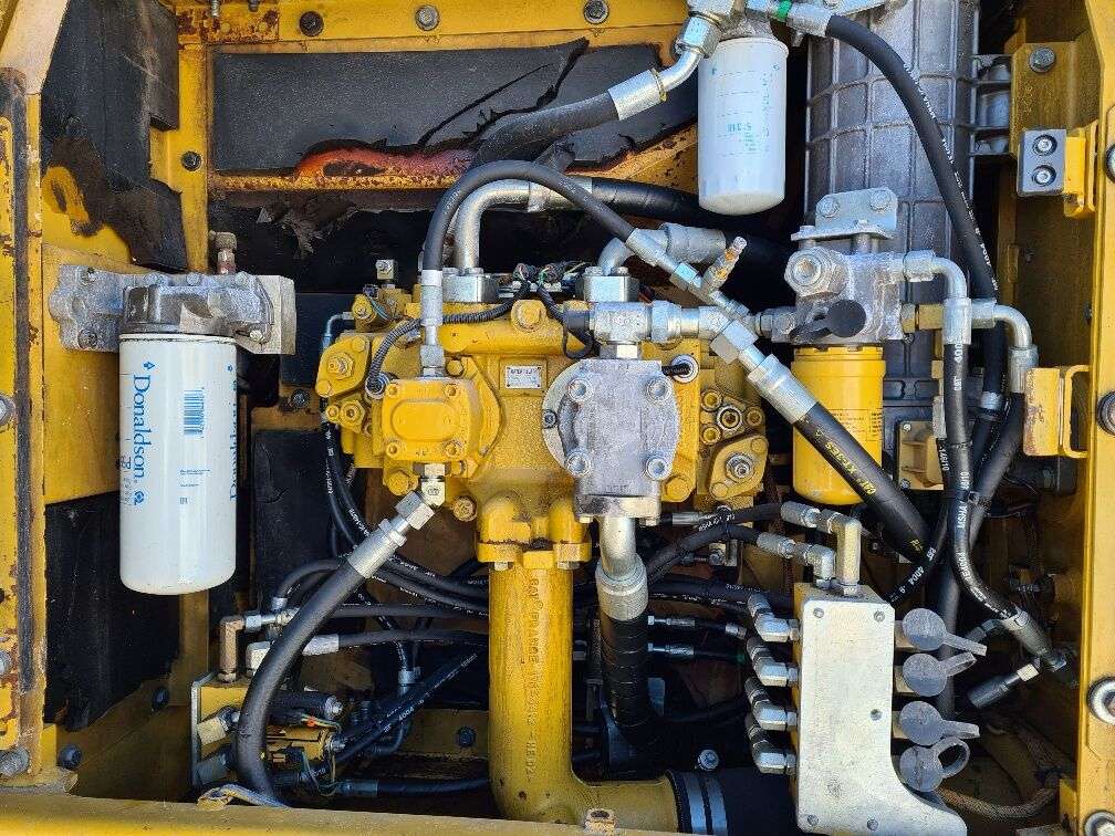 CATERPILLAR 323DL rupsgraafmachine - Photo 7