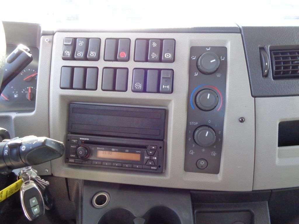 VOLVO FL 210 + Pto + Euro 6 autotransporter - Photo 14